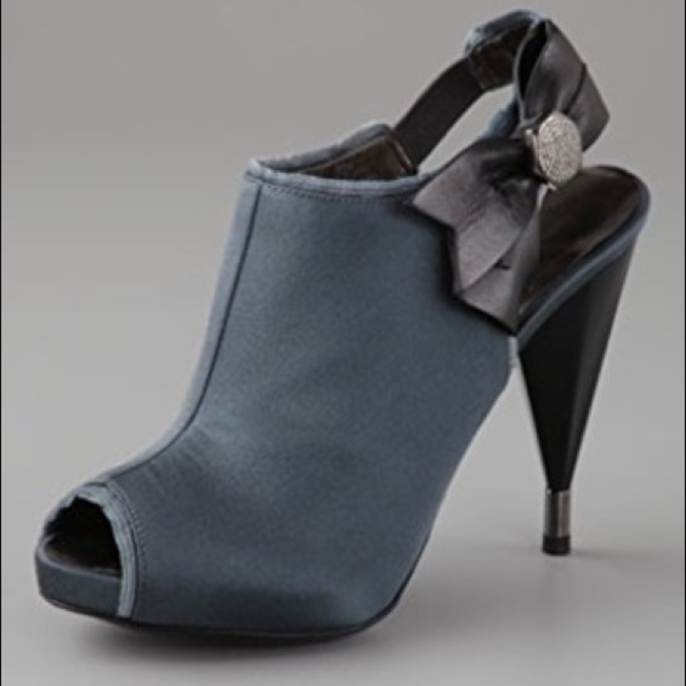 Marc by Marc Jacobs Bow Peep Toe Pumps Flute Heel